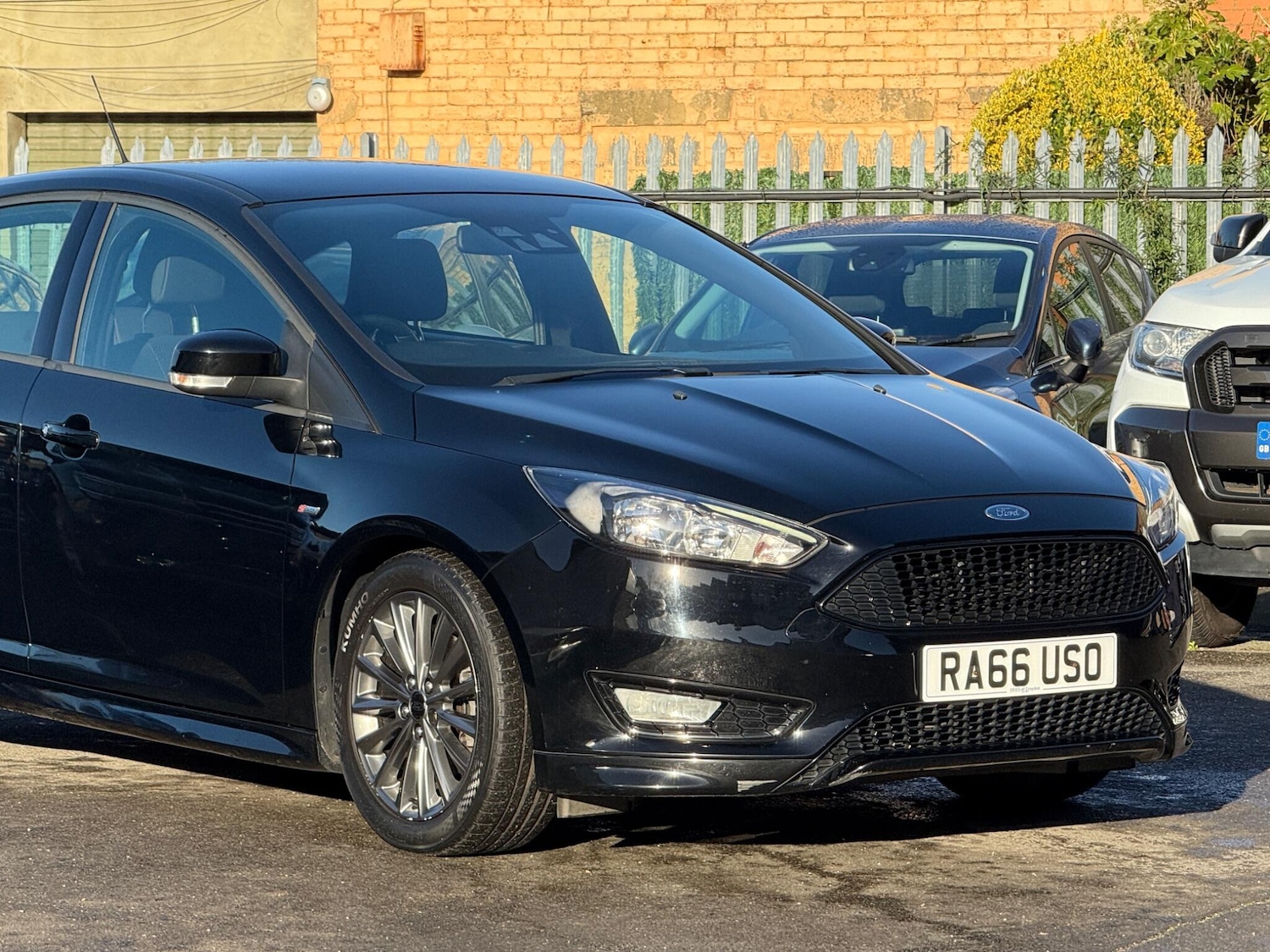 Used Ford Focus 2017 for sale - 76975996: Photo 2