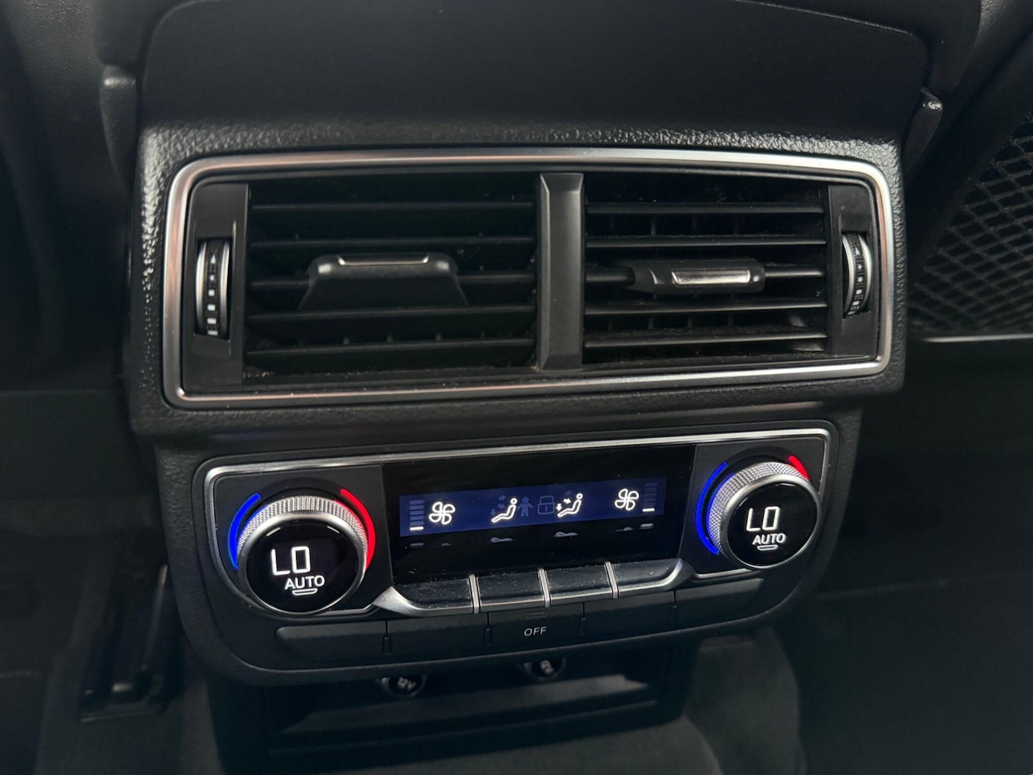 Used Audi Q7 2017 for sale - 77657778: Photo 35