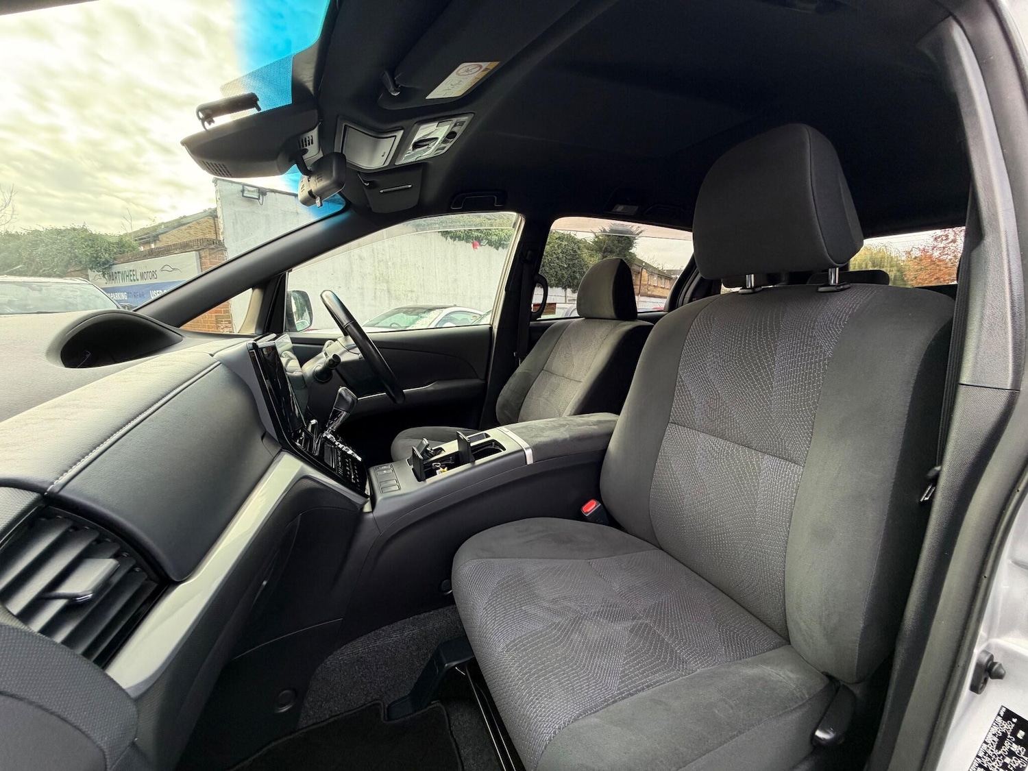 Used Toyota Estima for sale - 76527739: Photo 39