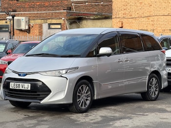 Used Toyota Estima 2018 for sale - 76527739: Photo