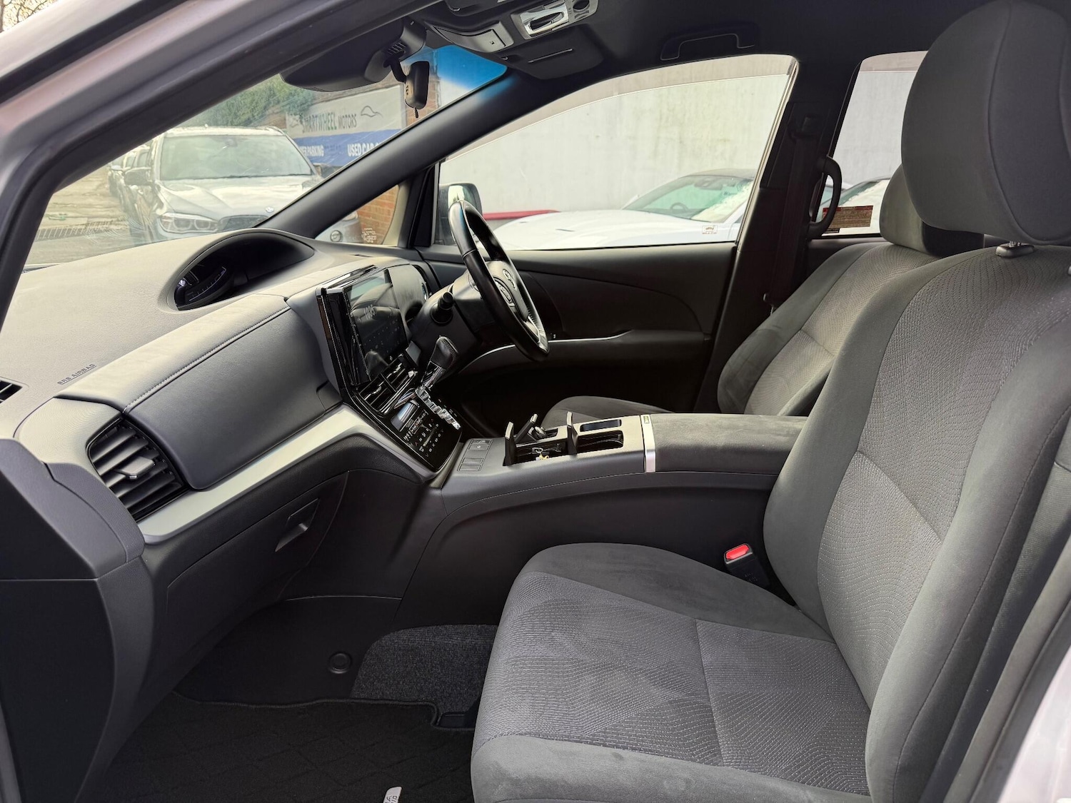 Used Toyota Estima for sale - 76527739: Photo 40