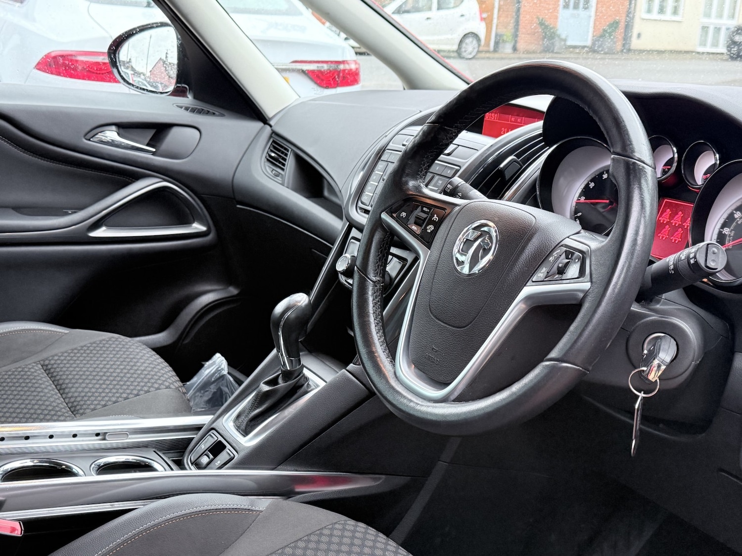 Used Vauxhall Zafira Tourer 2015 for sale - 77251275: Photo 23