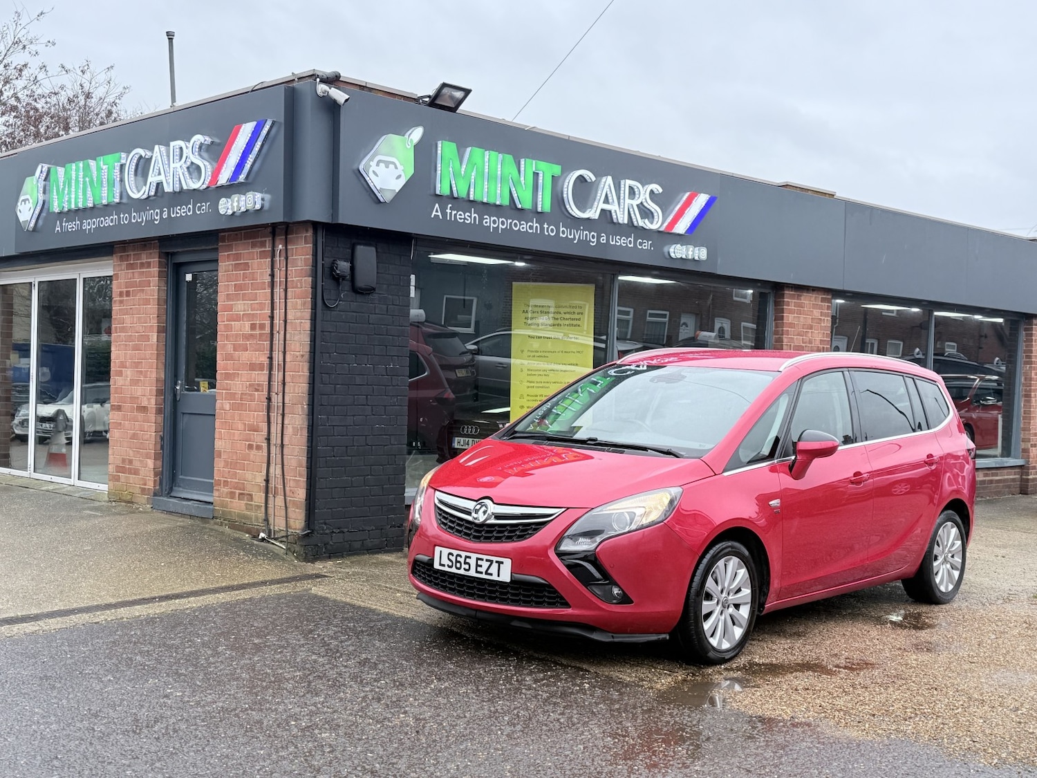 Used Vauxhall Zafira Tourer 2015 for sale - 77251275: Photo 3