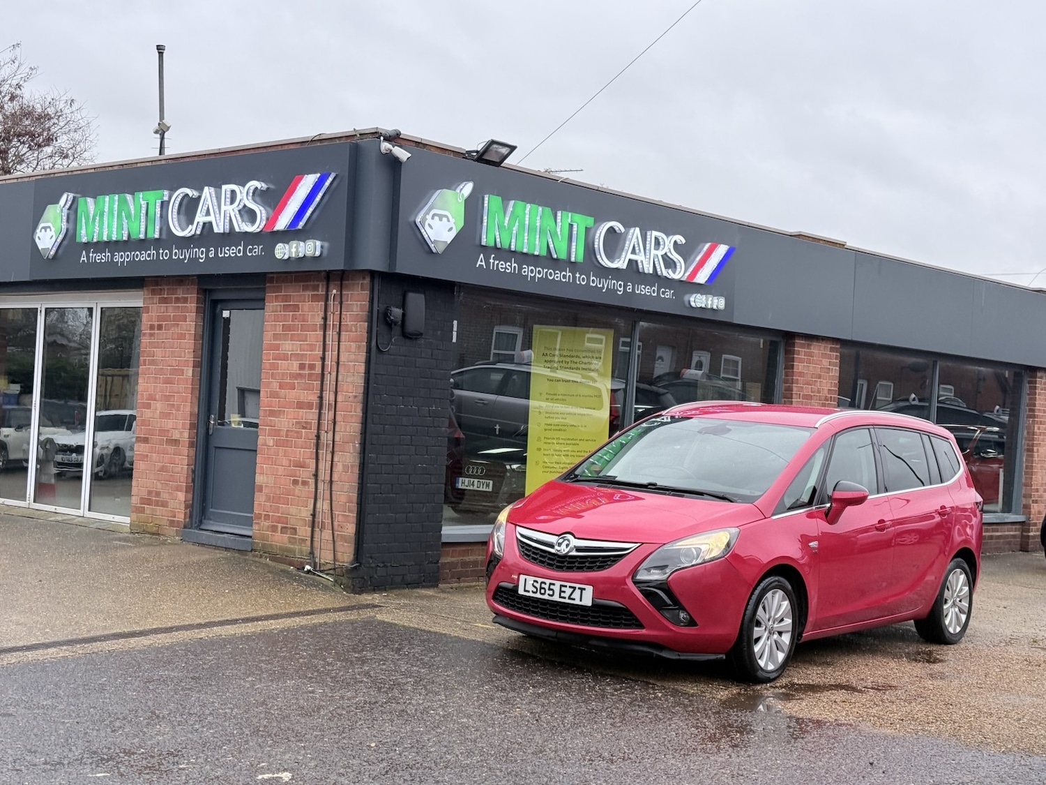 Used Vauxhall Zafira Tourer 2015 for sale - 77251275: Photo 4