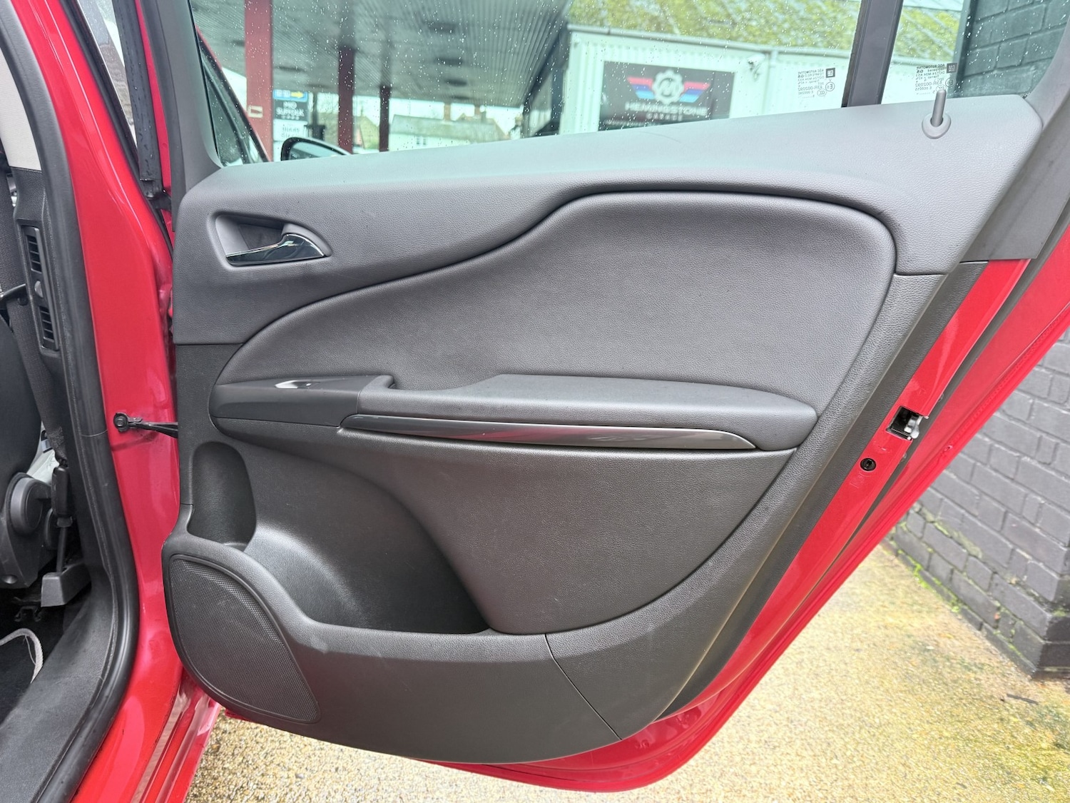 Used Vauxhall Zafira Tourer 2015 for sale - 77251275: Photo 50