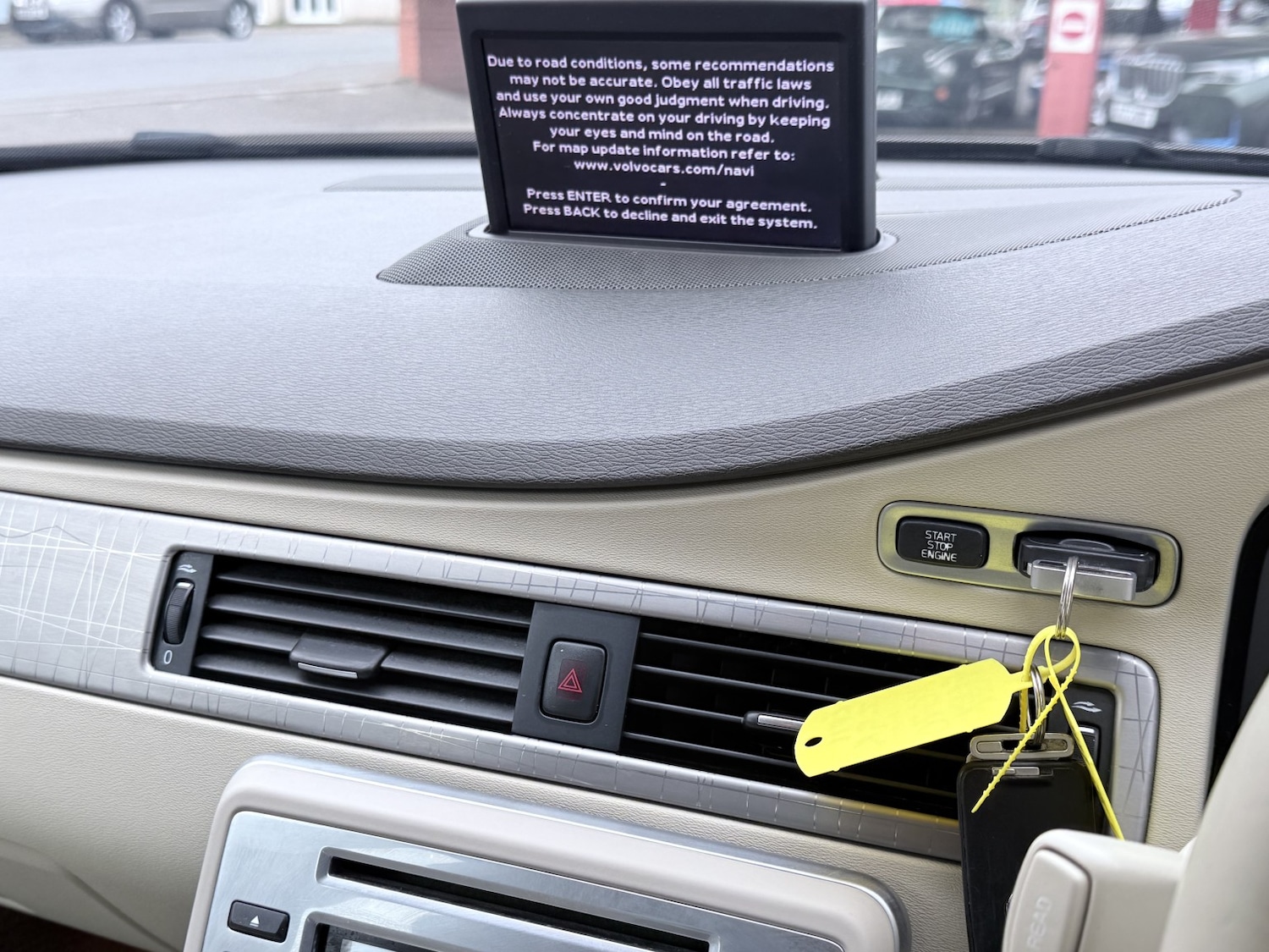 Used Volvo XC70 2011 for sale - 78176052: Photo 28