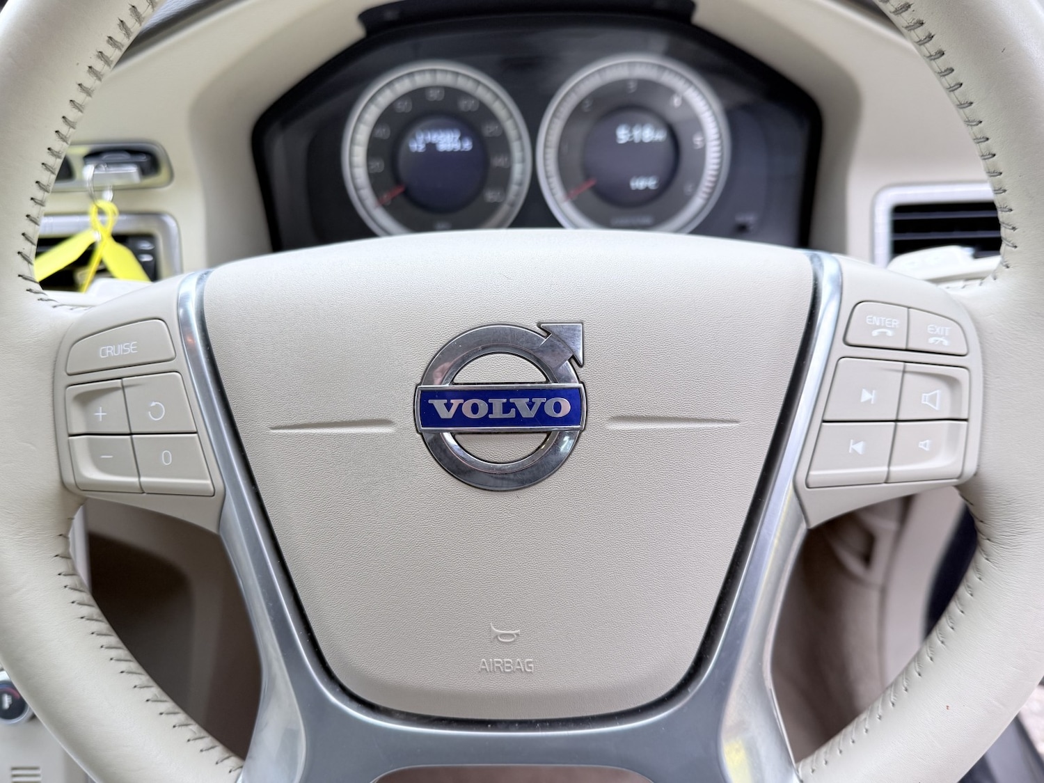 Used Volvo XC70 2011 for sale - 78176052: Photo 30