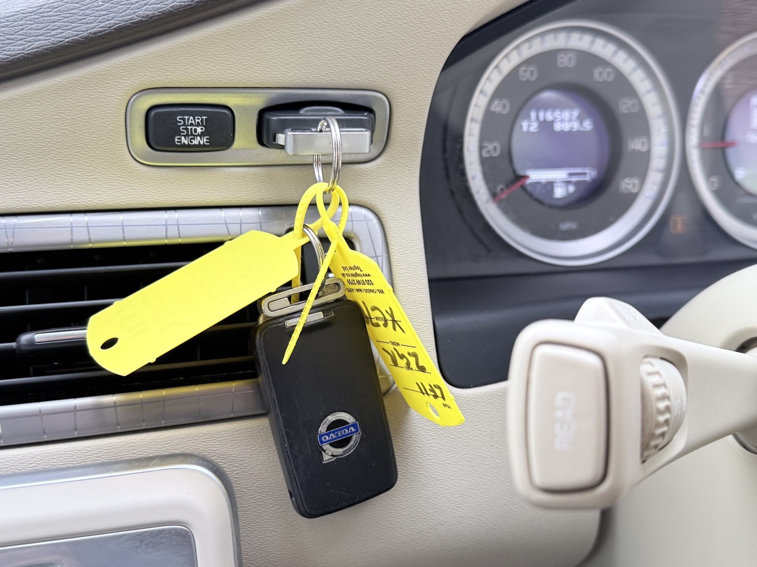 Used Volvo XC70 2011 for sale - 78176052: Photo 32