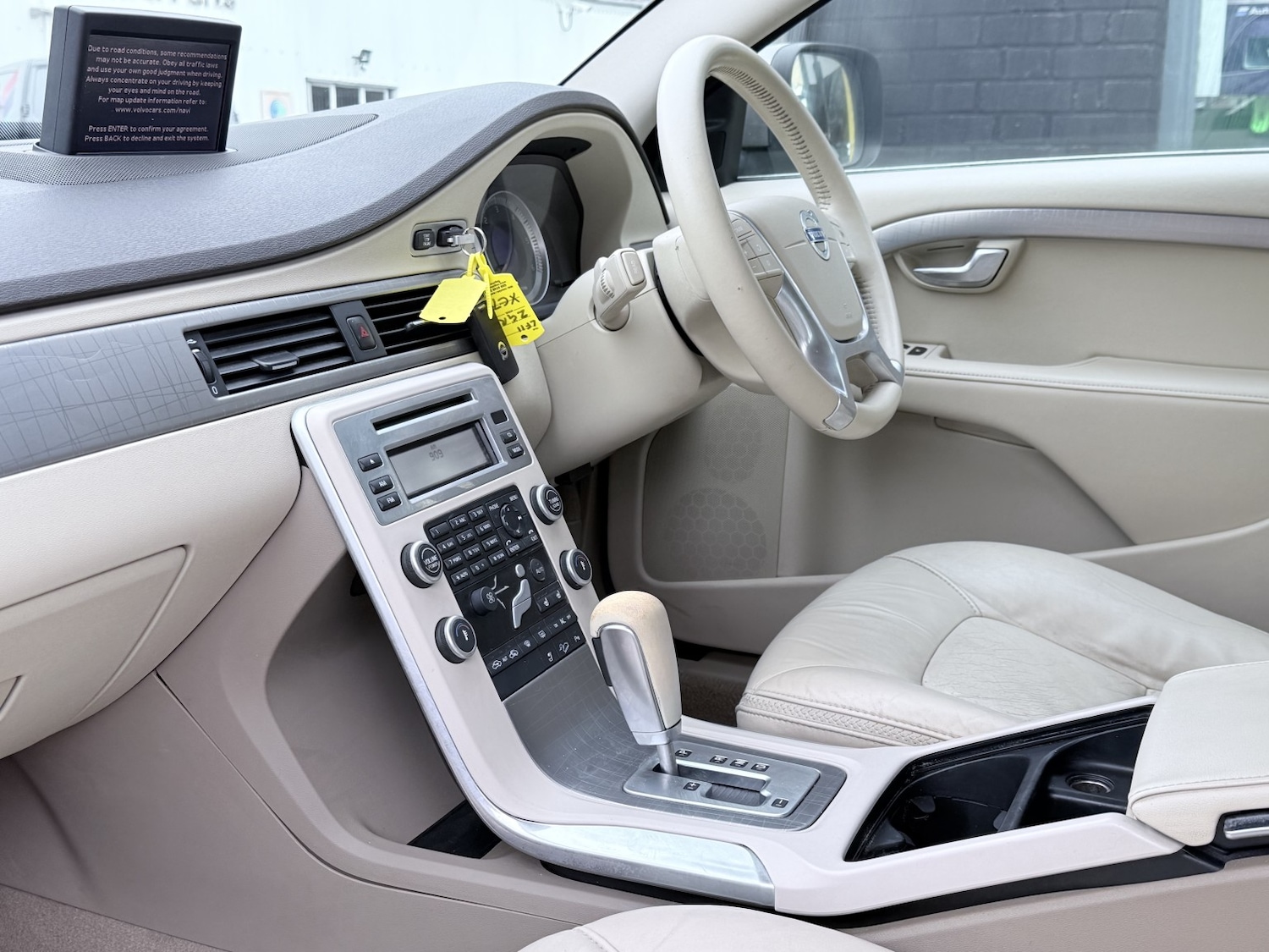 Used Volvo XC70 2011 for sale - 78176052: Photo 40