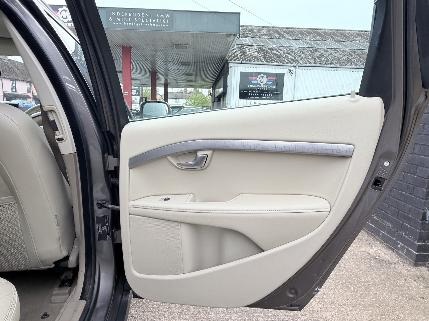 Used Volvo XC70 2011 for sale - 78176052: Photo 44