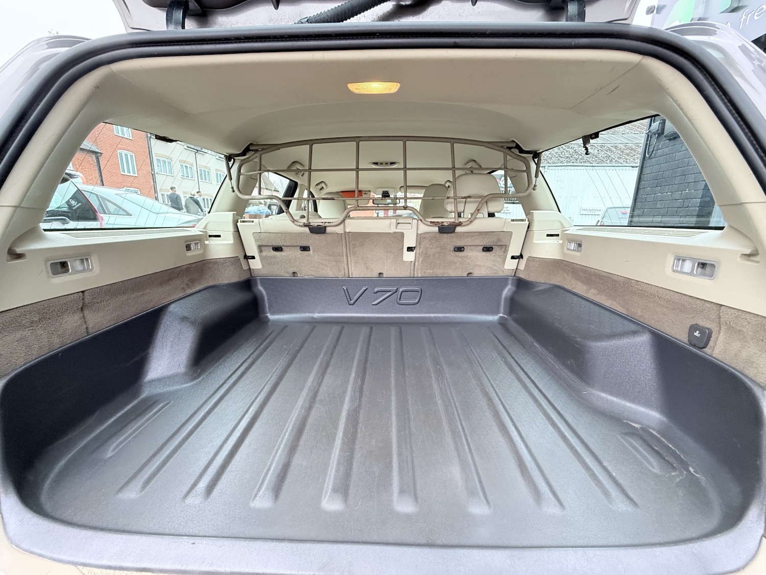 Used Volvo XC70 2011 for sale - 78176052: Photo 48