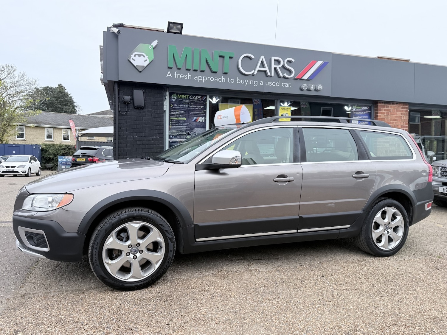 Used Volvo XC70 2011 for sale - 78176052: Photo 6
