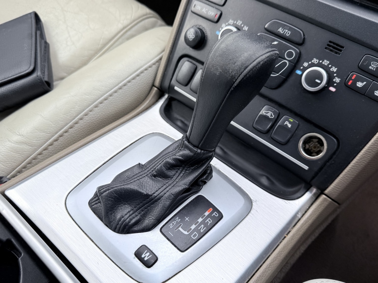 Used Volvo XC90 2014 for sale - 77323592: Photo 28