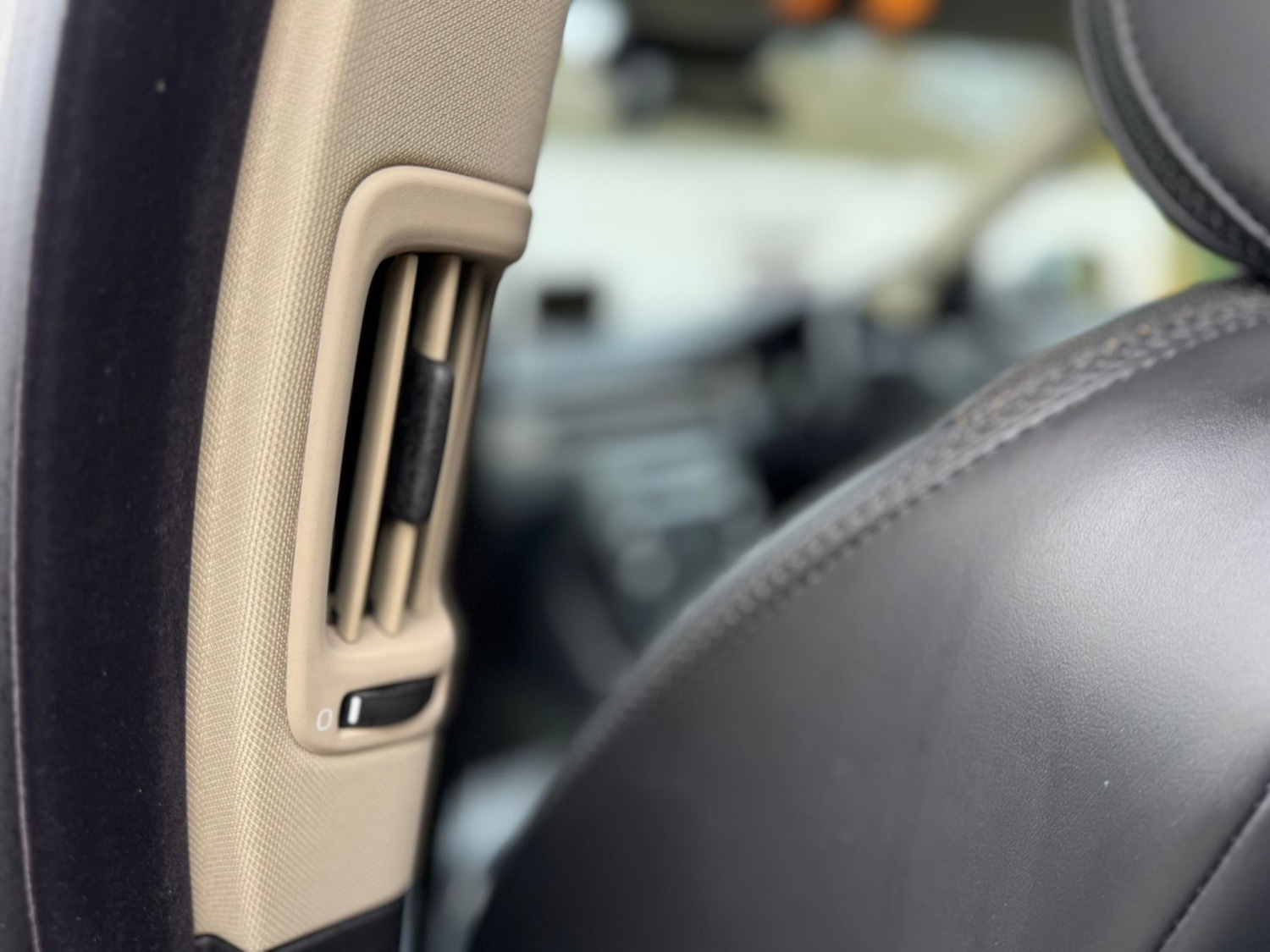 Used Volvo XC70 2008 for sale - 76670764: Photo 33