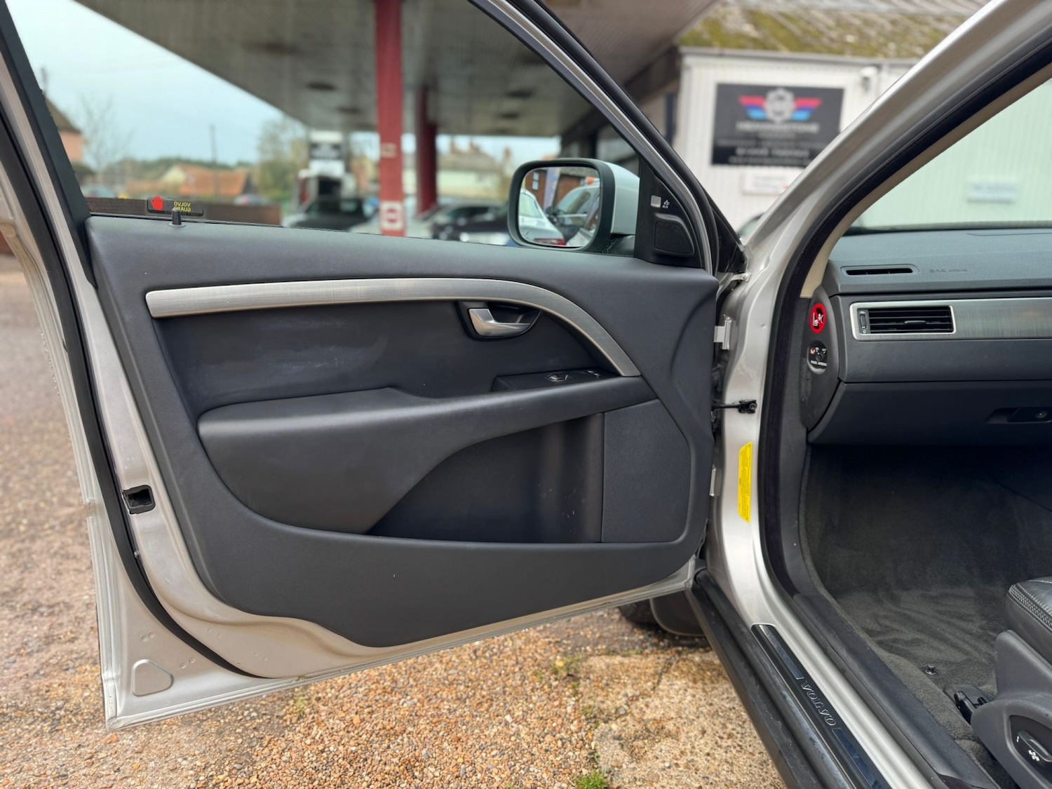 Used Volvo XC70 2008 for sale - 76670764: Photo 40