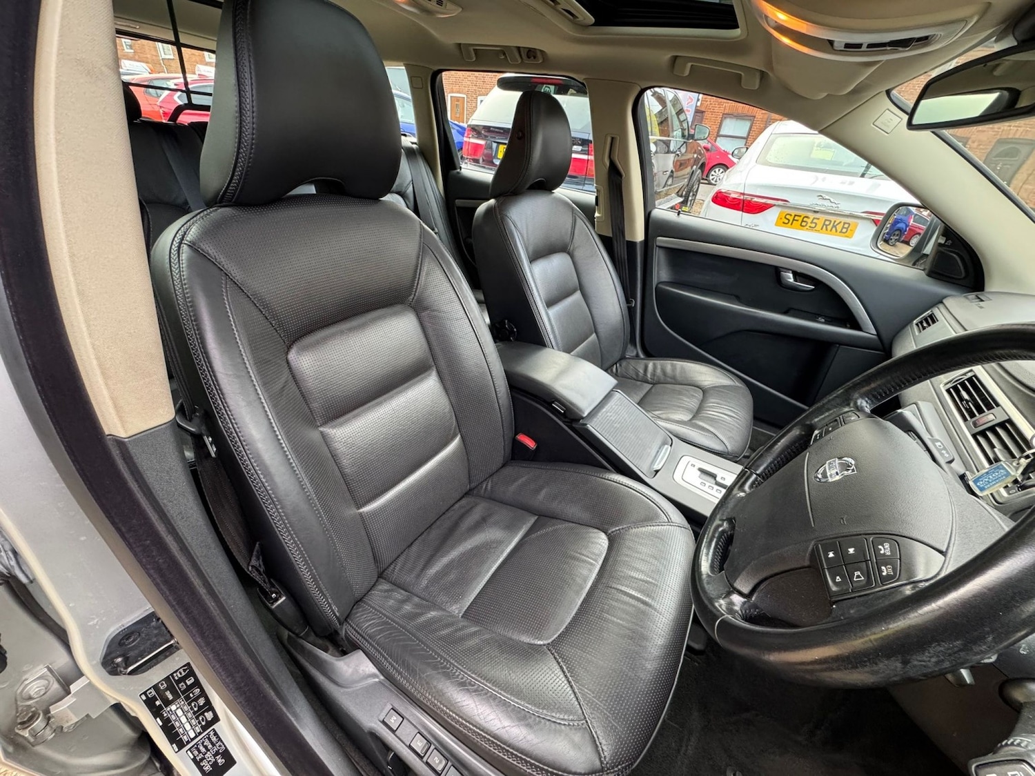 Used Volvo XC70 2008 for sale - 76670764: Photo 43