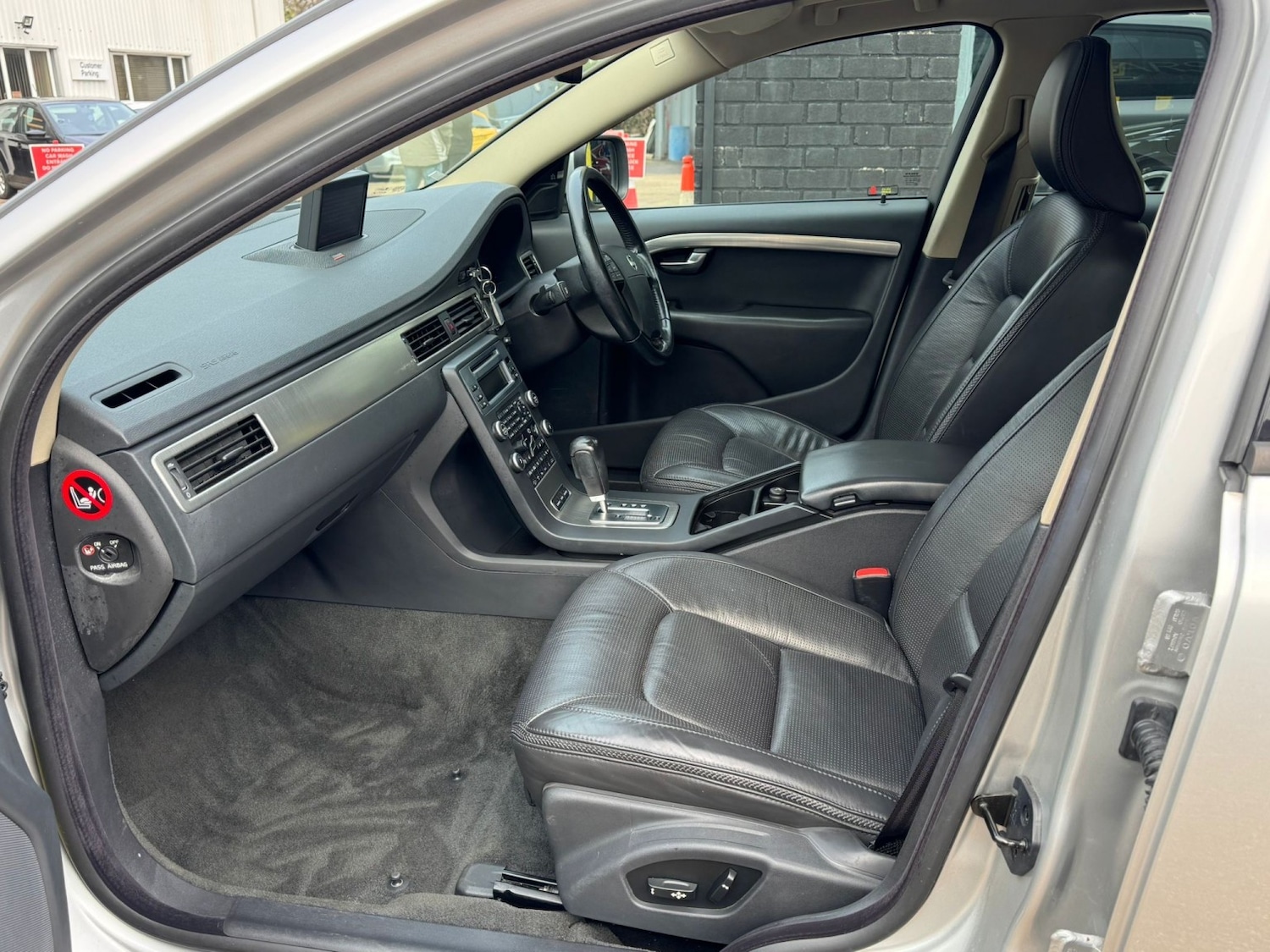 Used Volvo XC70 2008 for sale - 76670764: Photo 48