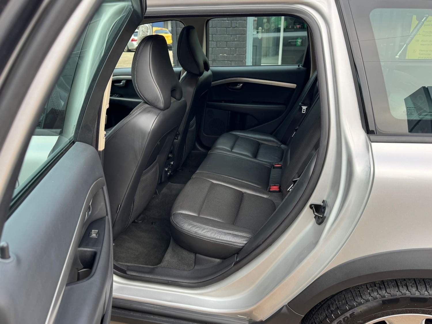 Used Volvo XC70 2008 for sale - 76670764: Photo 60