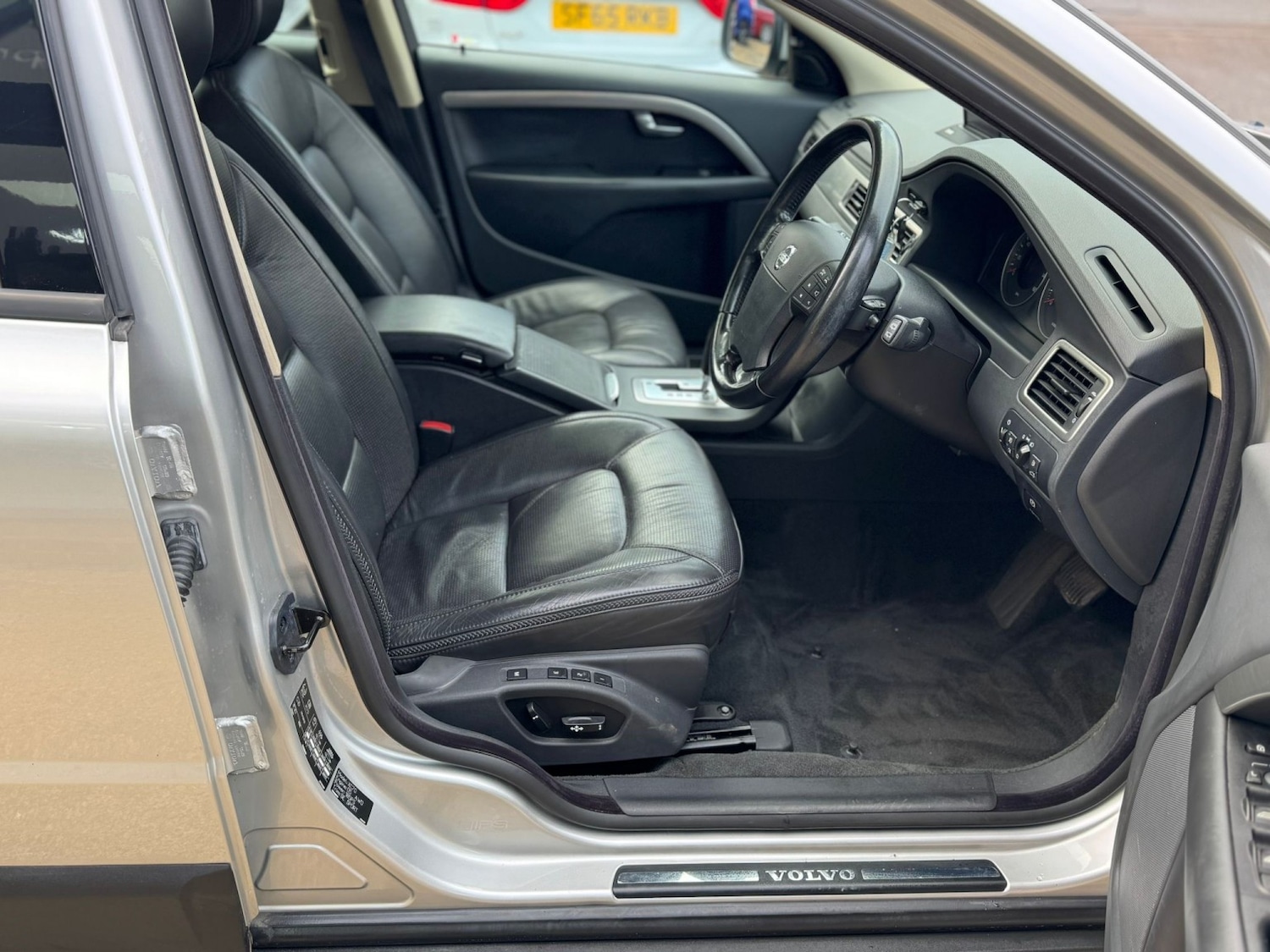 Used Volvo XC70 2008 for sale - 76670764: Photo 70