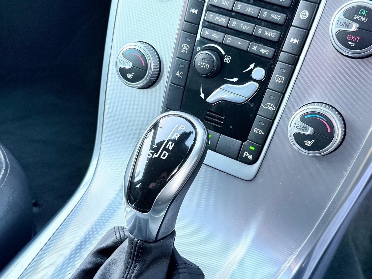 Used Volvo V70 2015 for sale - 76374221: Photo 31