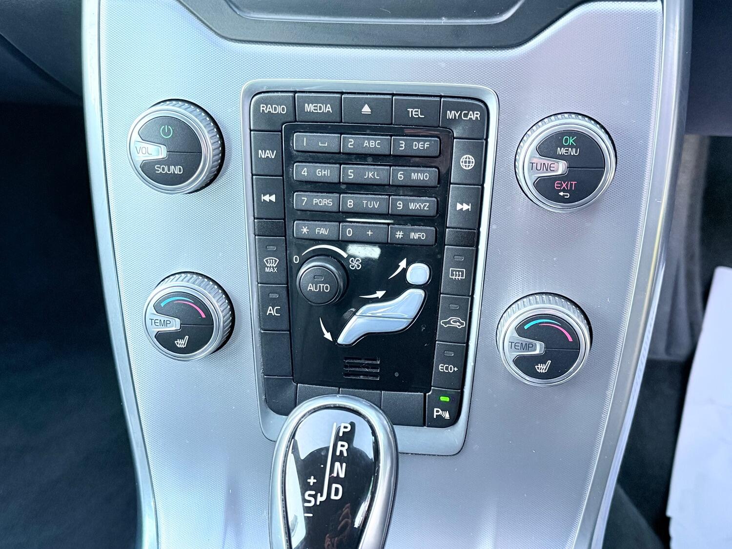 Used Volvo V70 2015 for sale - 76374221: Photo 32