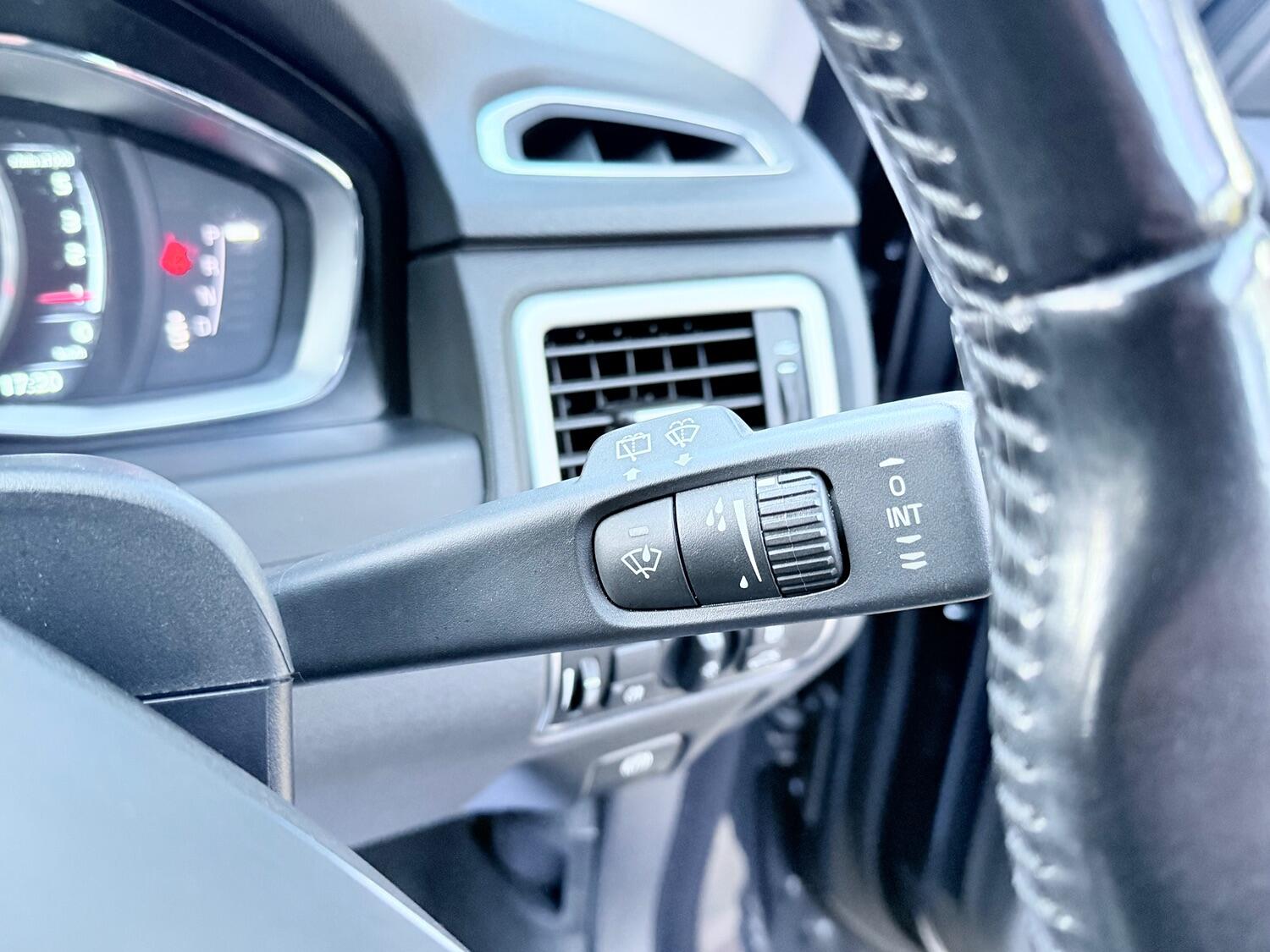 Used Volvo V70 2015 for sale - 76374221: Photo 37