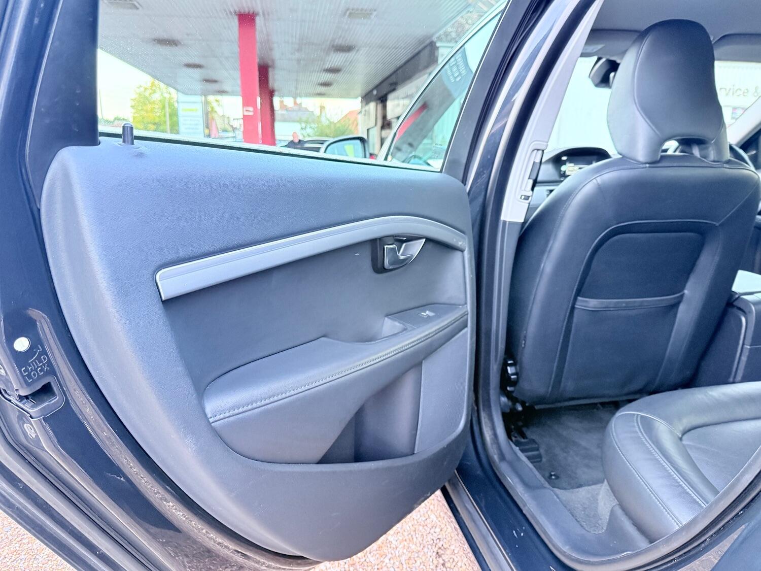 Used Volvo V70 2015 for sale - 76374221: Photo 49