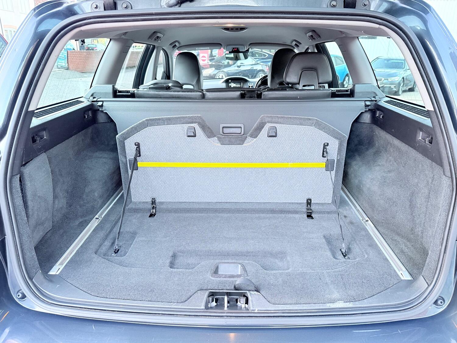 Used Volvo V70 2015 for sale - 76374221: Photo 52