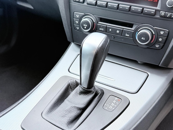 Used BMW 3 Series 2011 for sale - 75361603: Photo 31