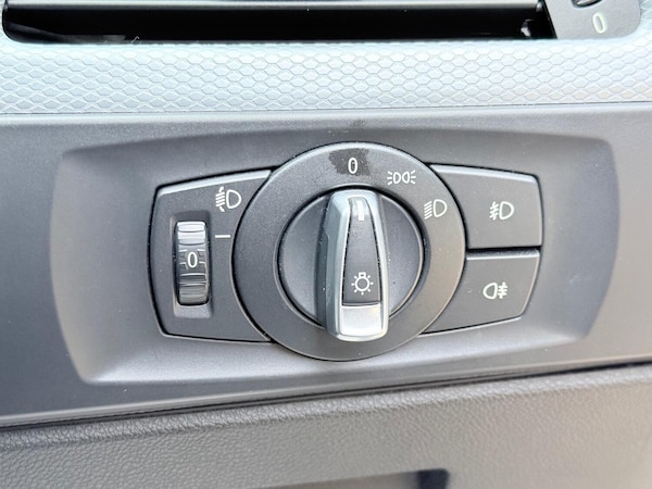 Used BMW 3 Series 2011 for sale - 75361603: Photo 42