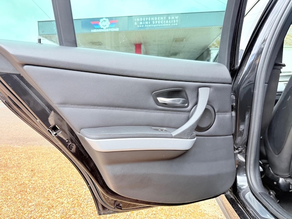 Used BMW 3 Series 2011 for sale - 75361603: Photo 54