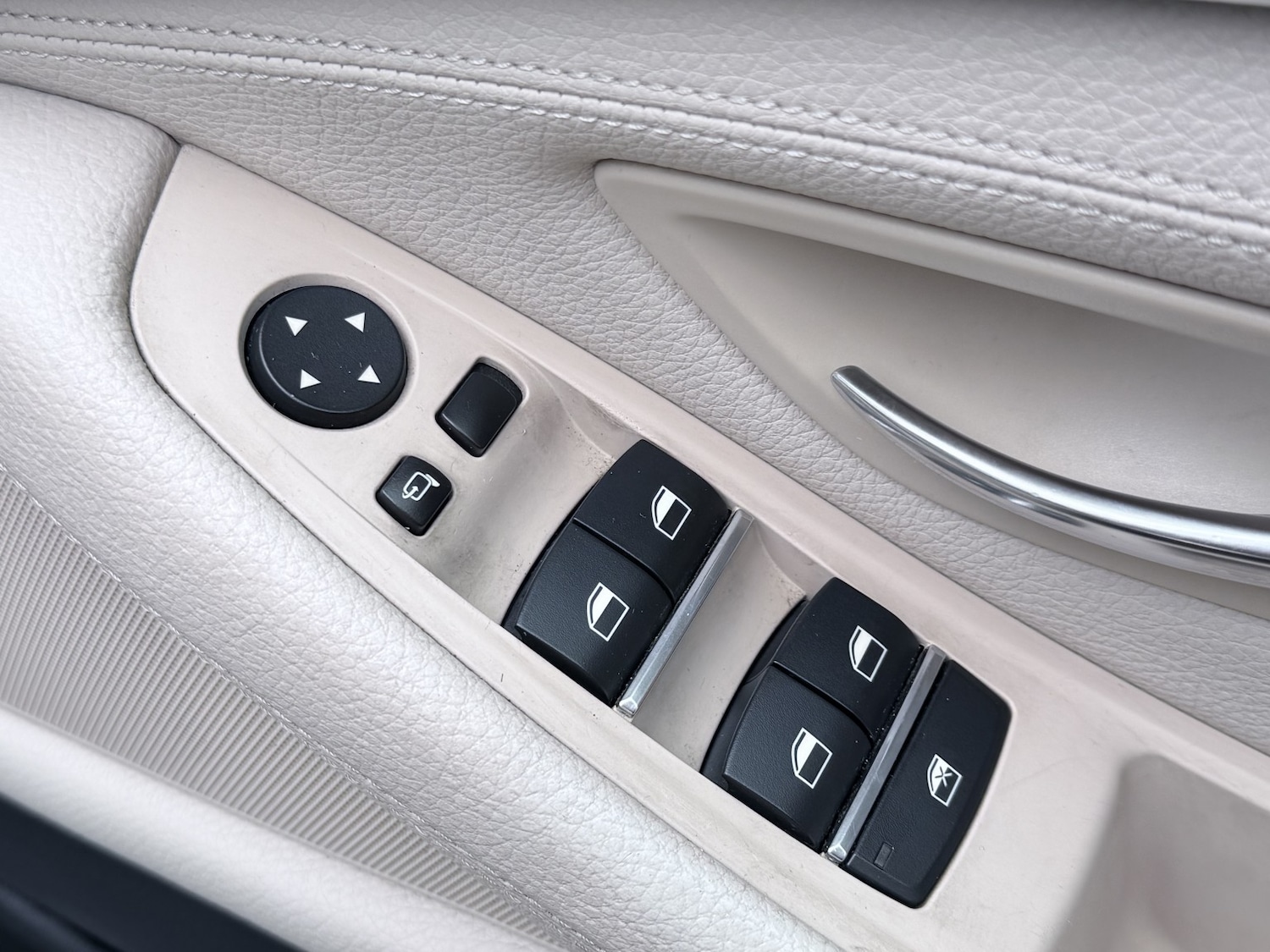 Used BMW 5 Series 2012 for sale - 77758960: Photo 43