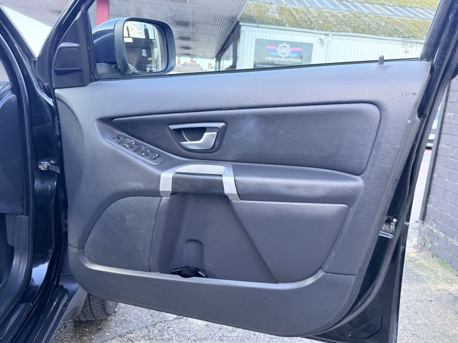 Used Volvo XC90 2011 for sale - 77323595: Photo 47