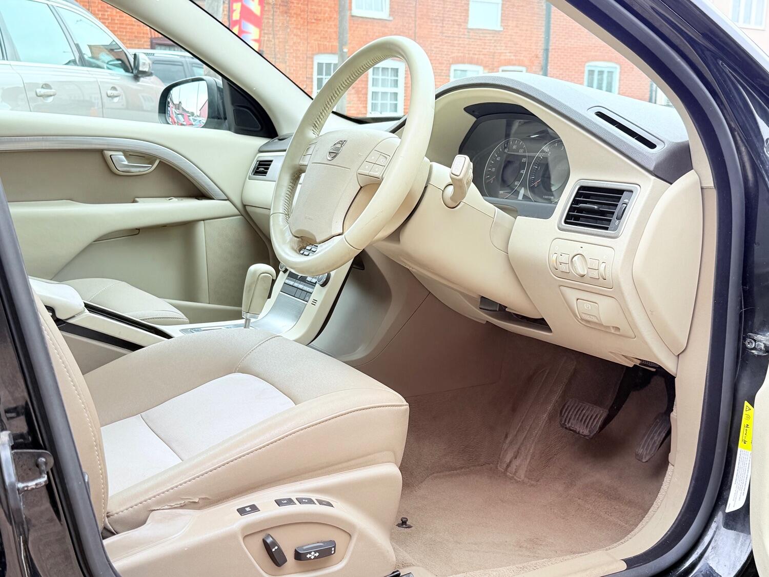 Used Volvo V70 2008 for sale - 75968644: Photo 24