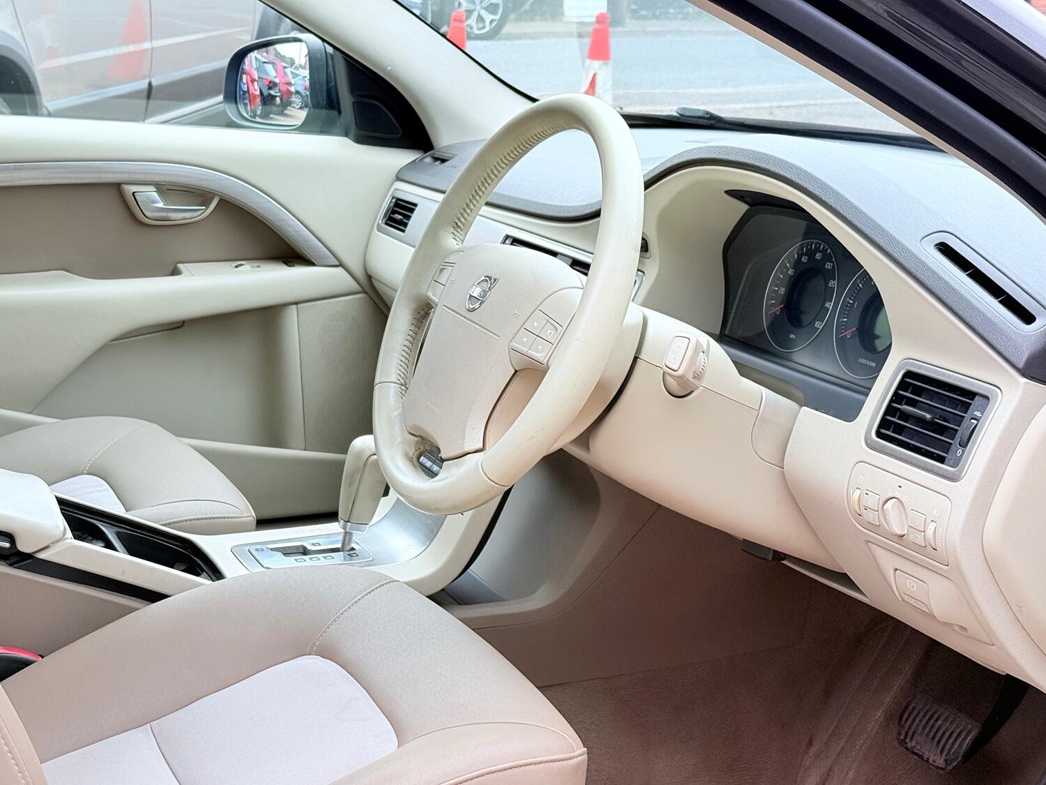 Used Volvo V70 2008 for sale - 75968644: Photo 25