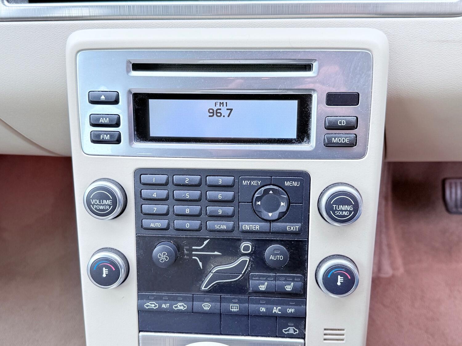 Used Volvo V70 2008 for sale - 75968644: Photo 34