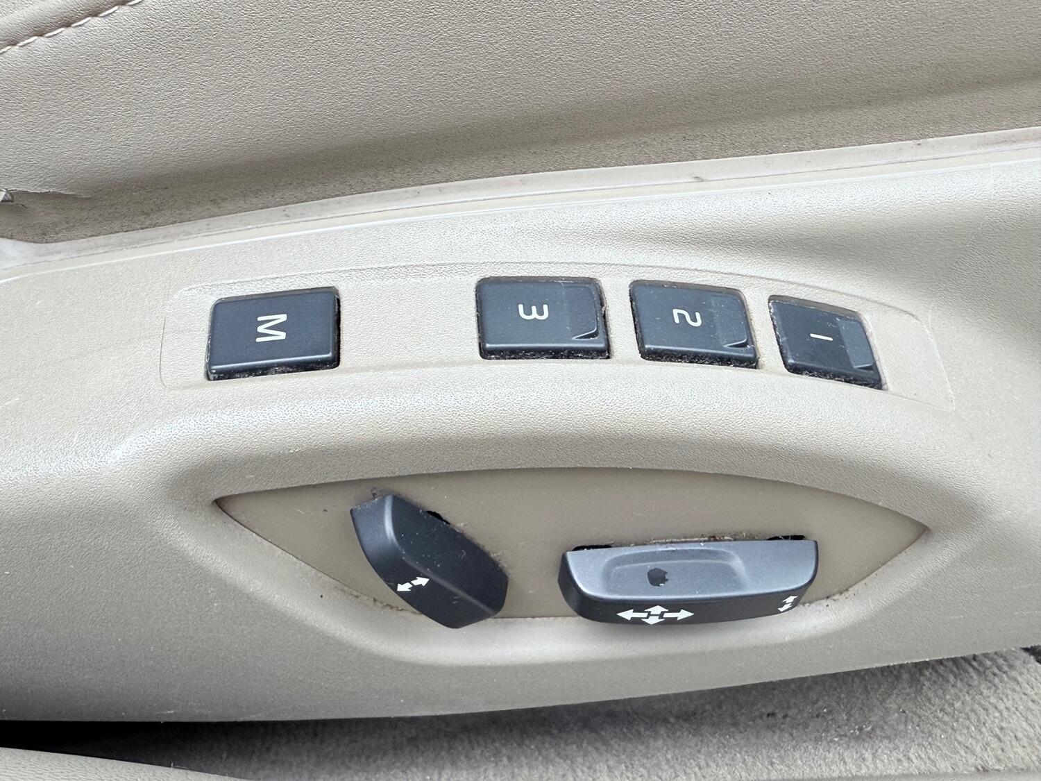 Used Volvo V70 2008 for sale - 75968644: Photo 38