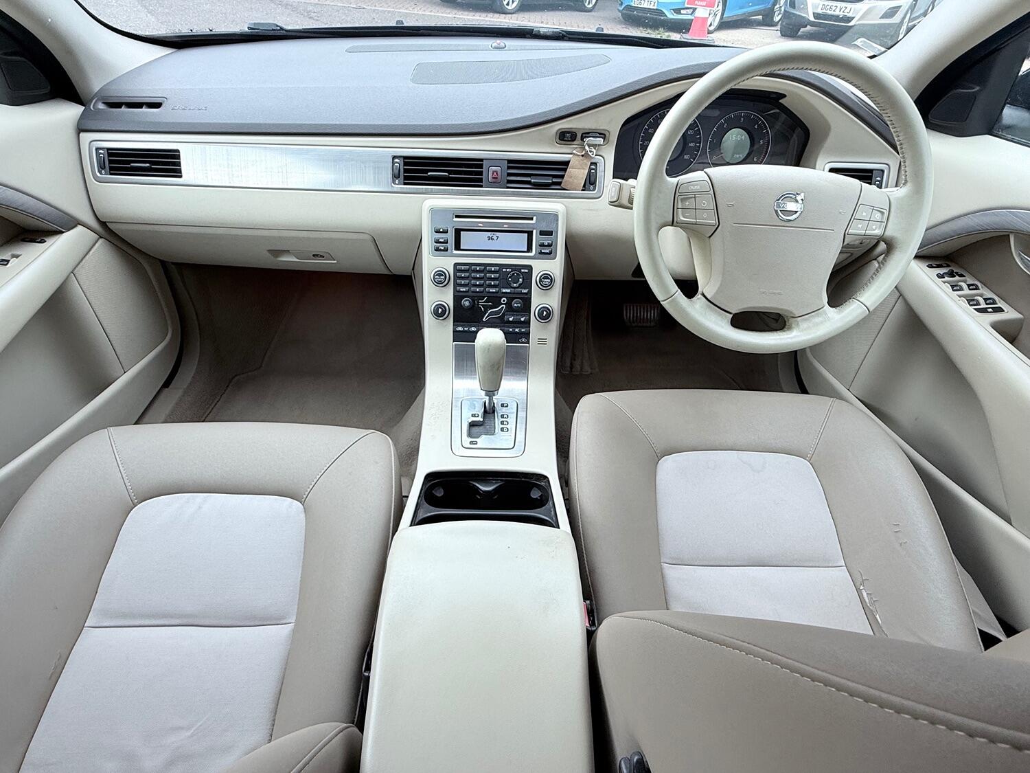 Used Volvo V70 2008 for sale - 75968644: Photo 43