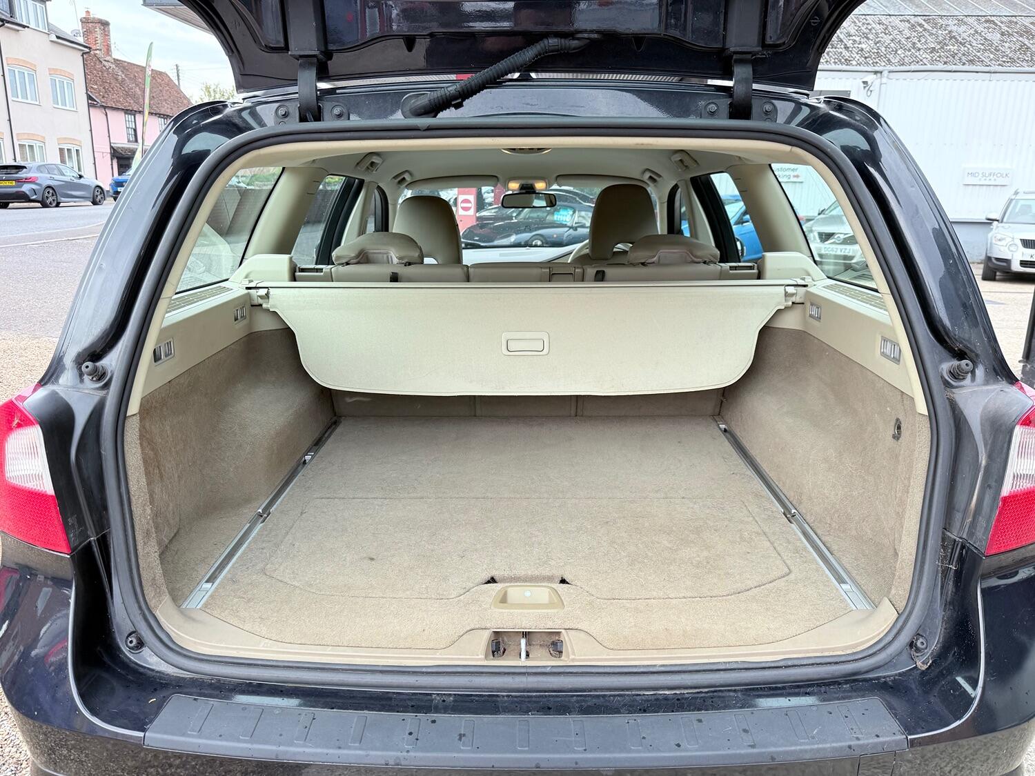 Used Volvo V70 2008 for sale - 75968644: Photo 57