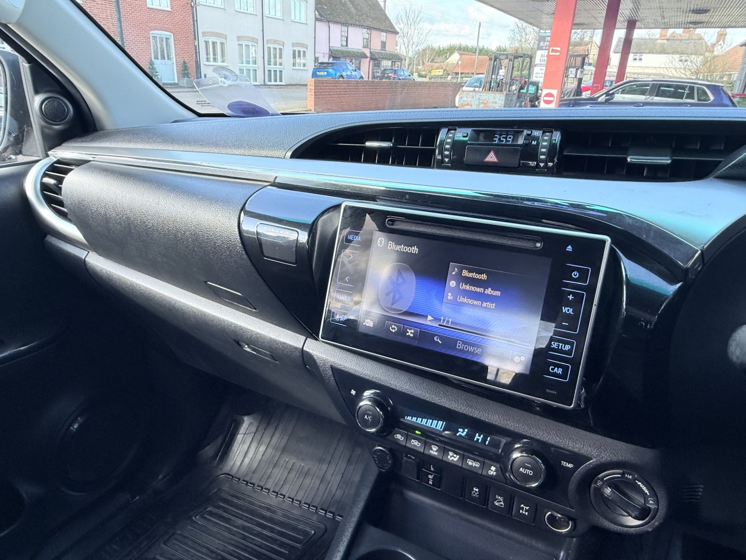 Used Toyota Hilux 2016 for sale - 77558563: Photo 31