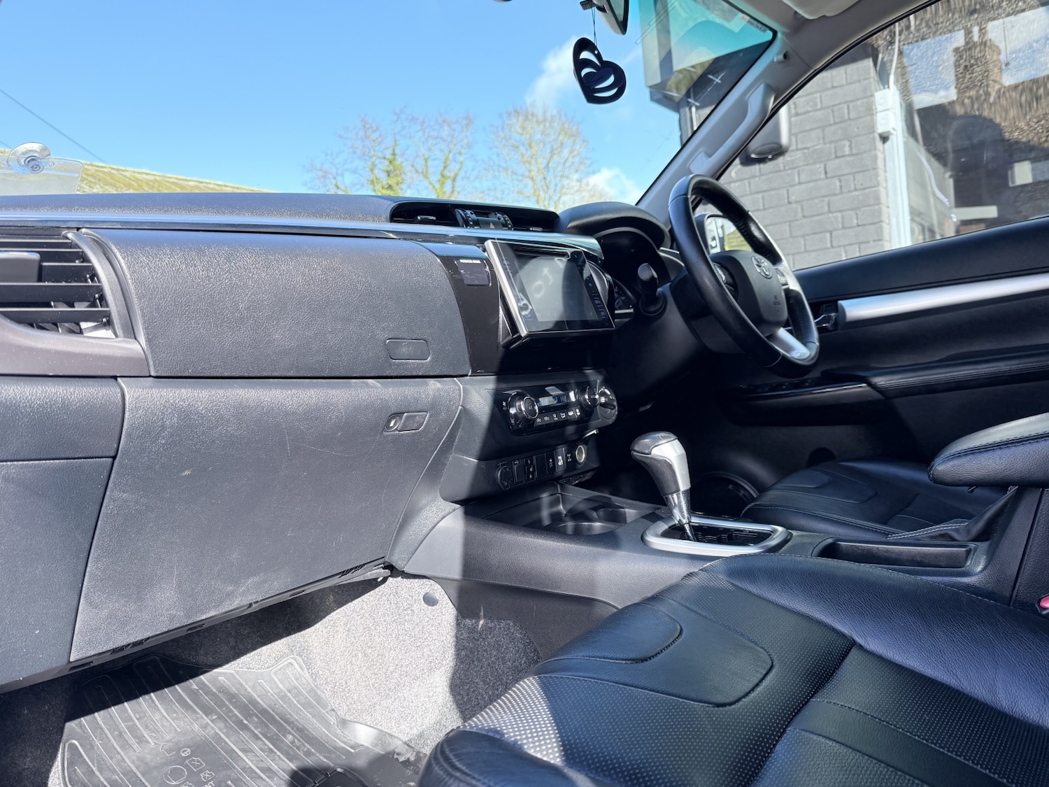 Used Toyota Hilux 2016 for sale - 77558563: Photo 48