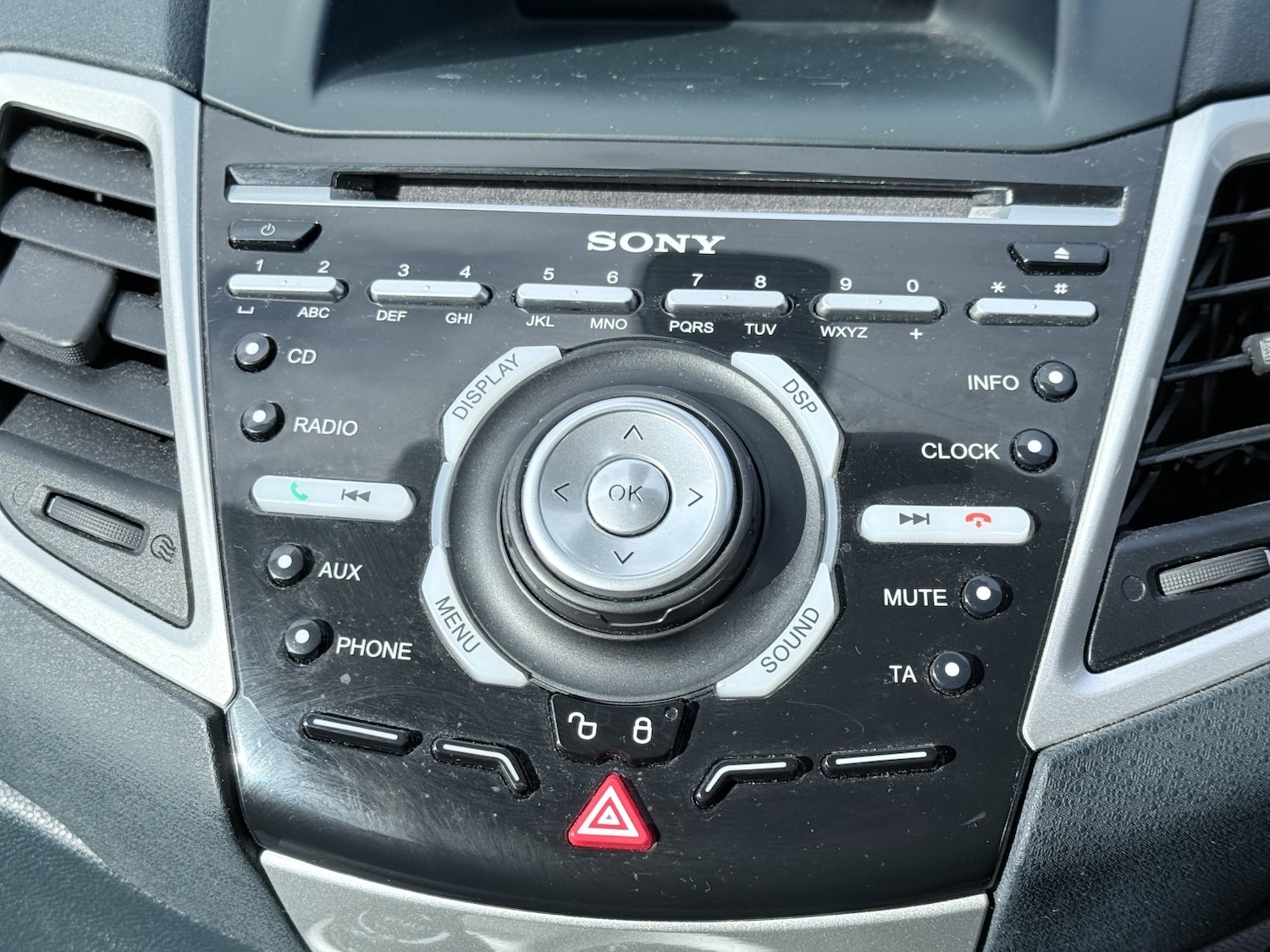 Used Ford Fiesta 2012 for sale - 77453036: Photo 27