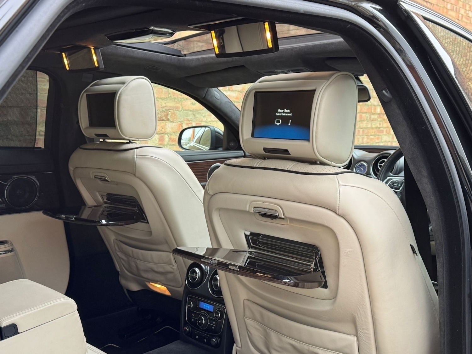 Used Jaguar XJ 2012 for sale - 77888441: Photo 17