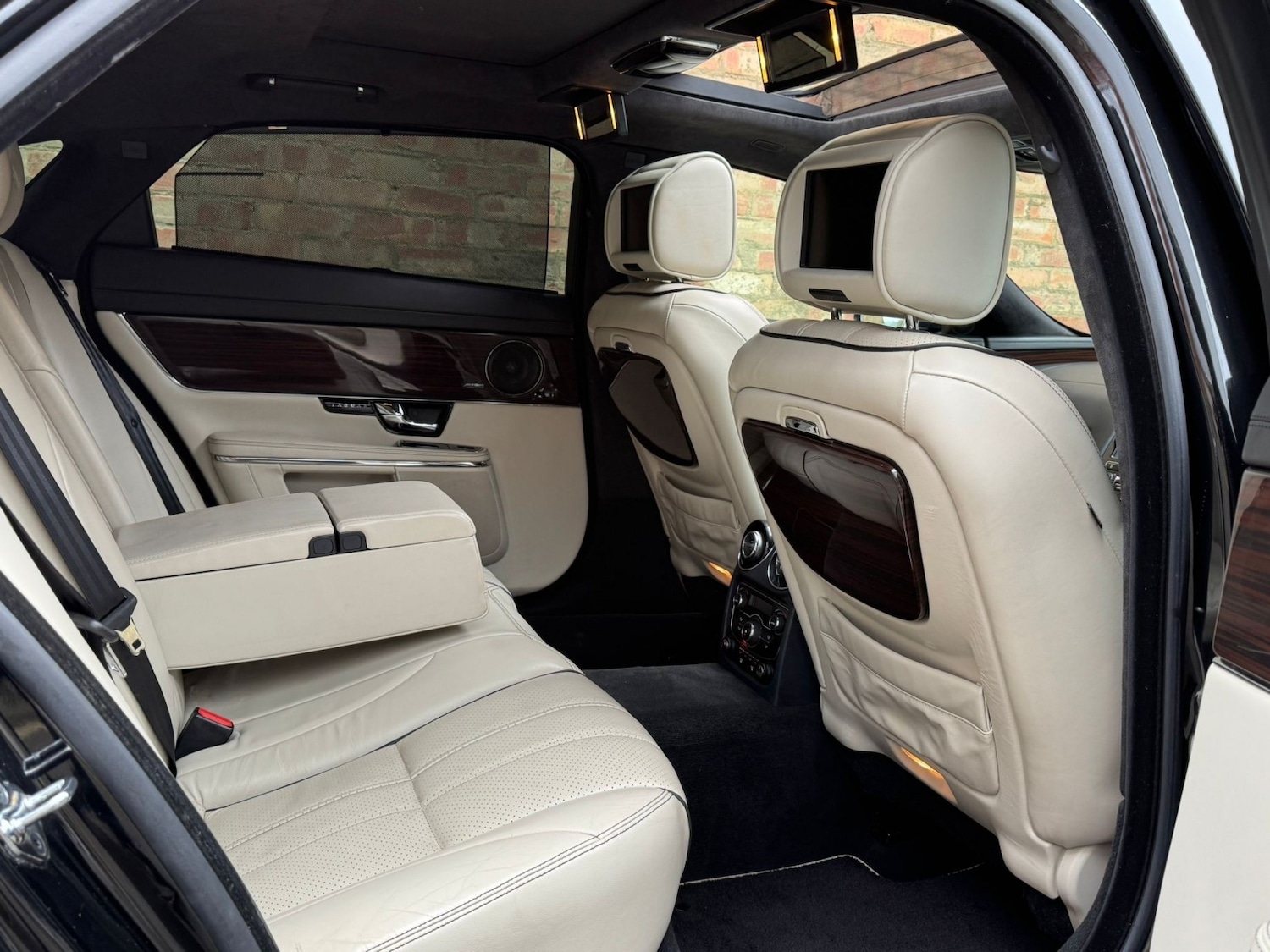 Used Jaguar XJ 2012 for sale - 77888441: Photo 22