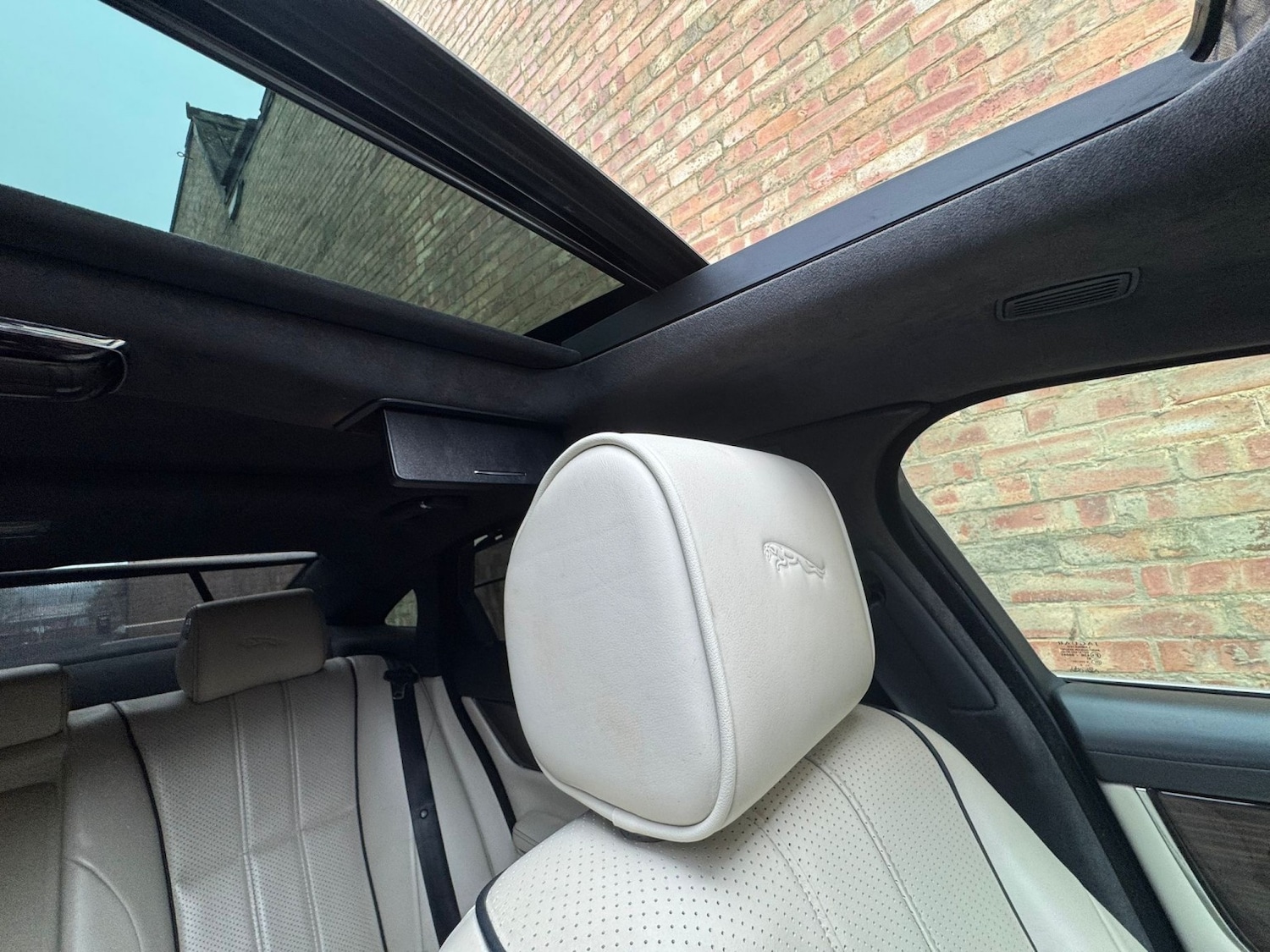 Used Jaguar XJ 2012 for sale - 77888441: Photo 26