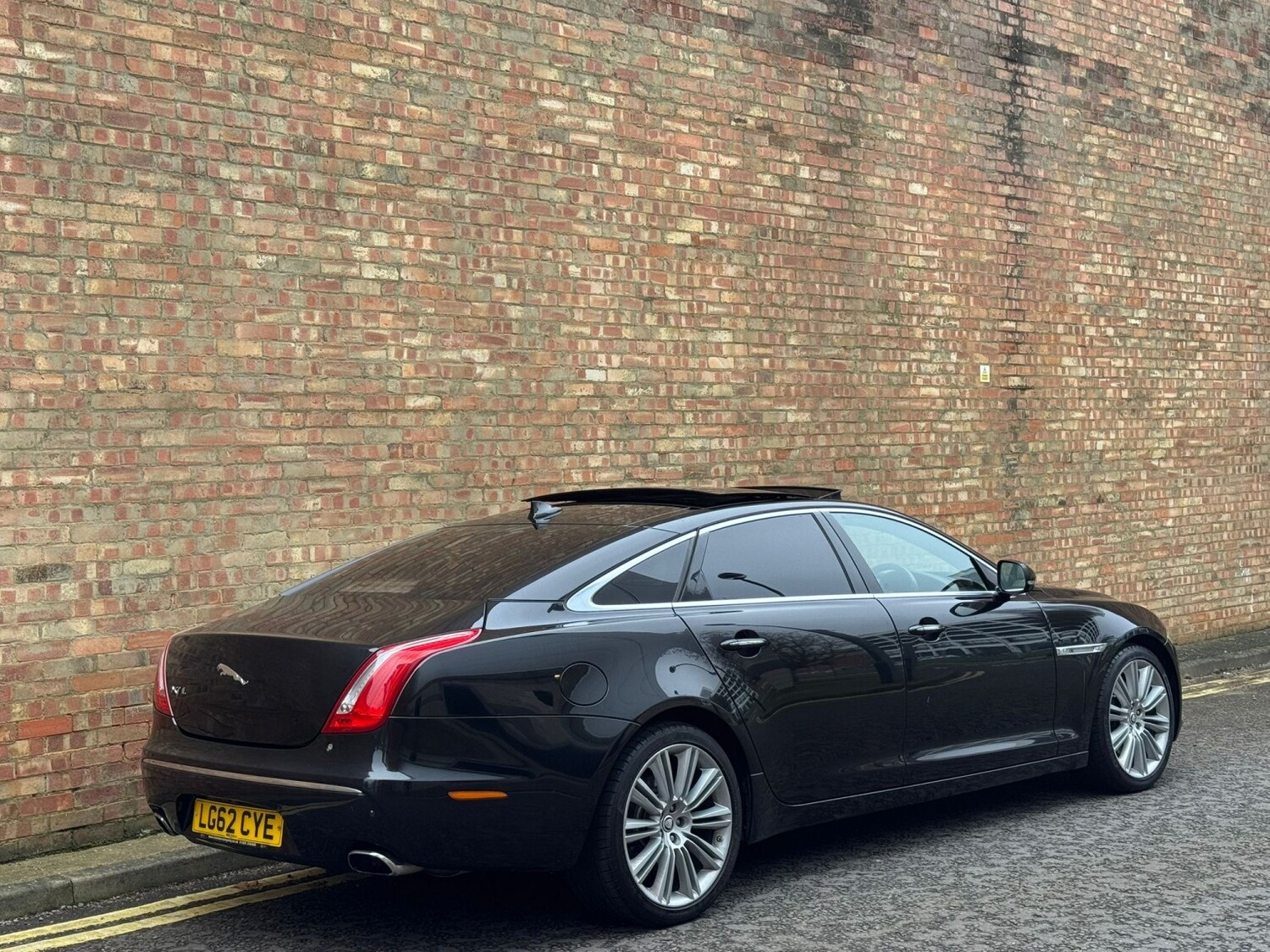 Used Jaguar XJ 2012 for sale - 77888441: Photo 7