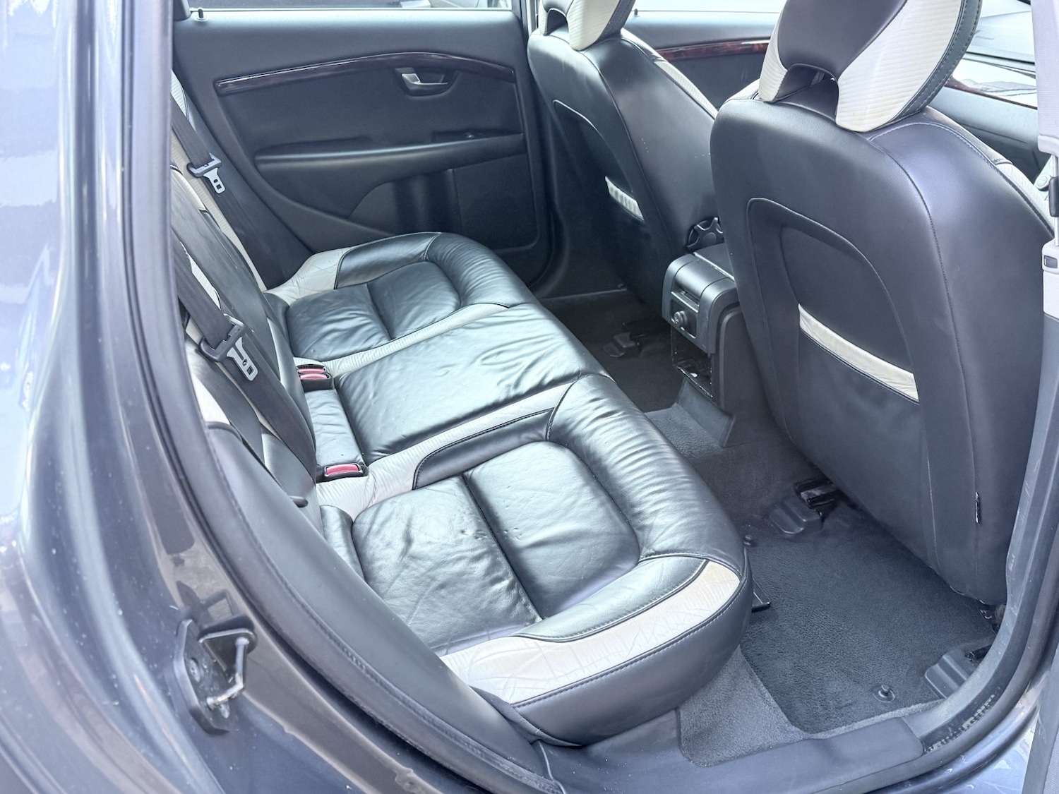 Used Volvo V70 2007 for sale - 76242874: Photo 28