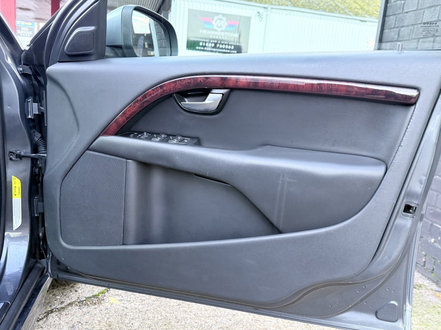 Used Volvo V70 2007 for sale - 76242874: Photo 36