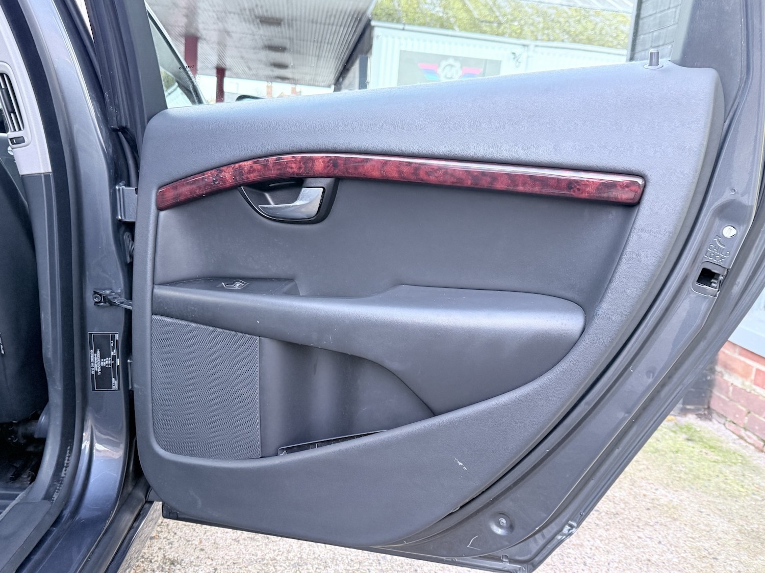 Used Volvo V70 2007 for sale - 76242874: Photo 43