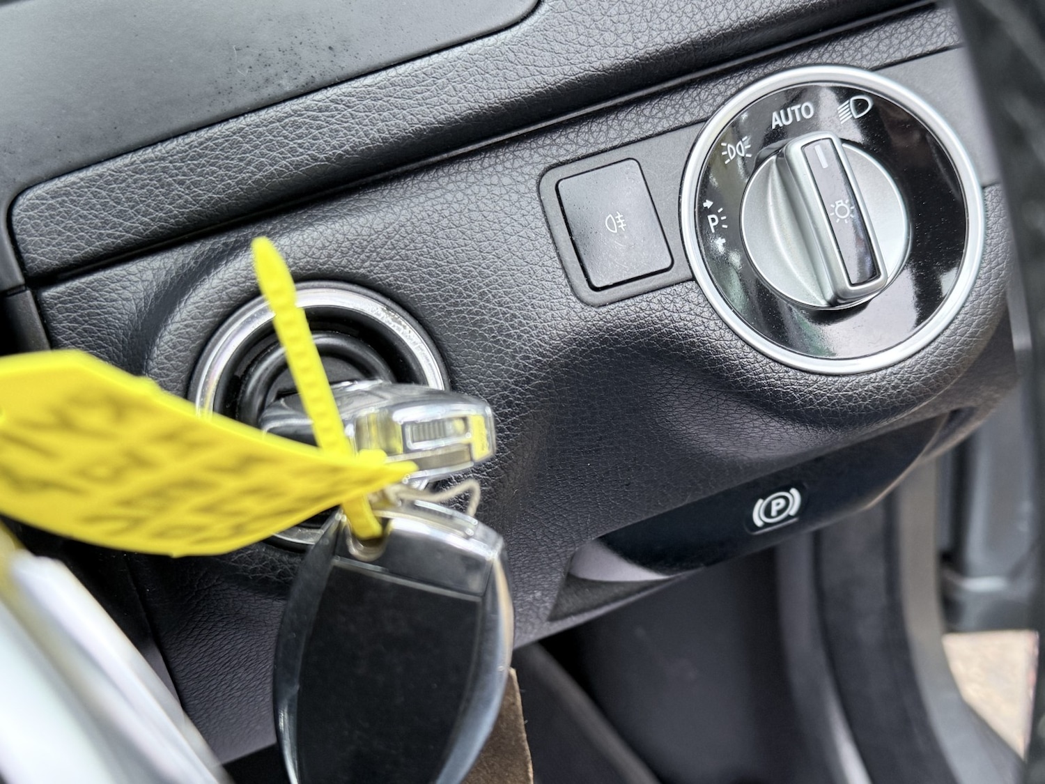 Used Mercedes-Benz C Class 2012 for sale - 77629040: Photo 44